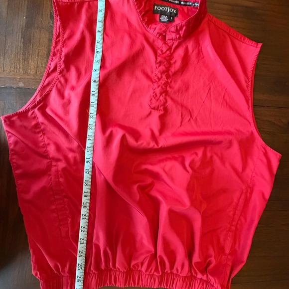 Men's Footjoy Red Windshirt Vest, Size Large - Picture 8 of 11